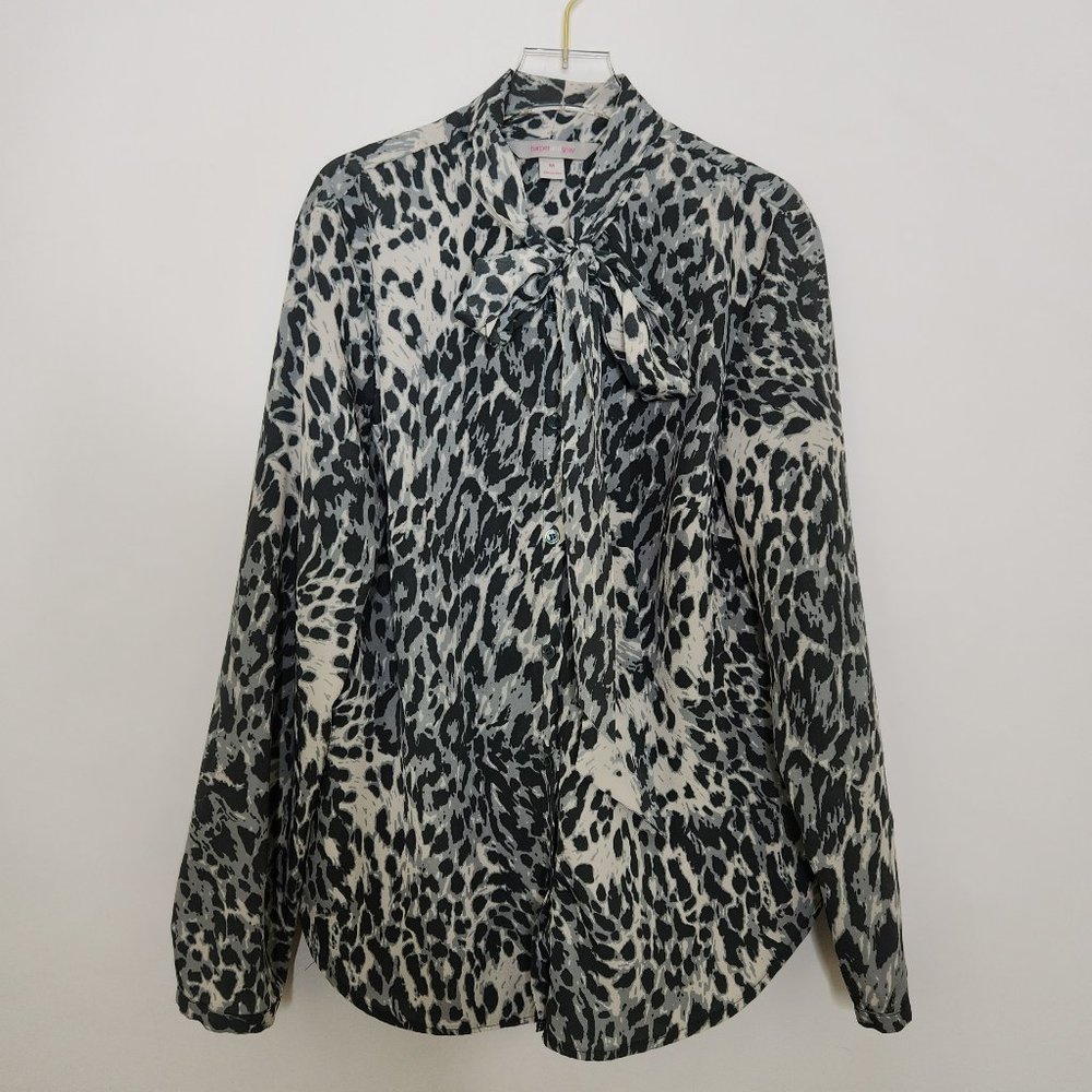 Harper And Gray Mock Neck Blouse Medium Gray Black Button Front Top Tie Leopard